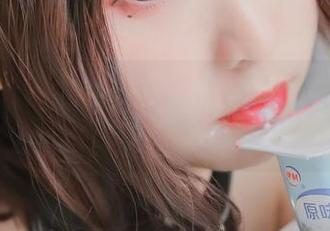 一起去寻找青水百合子的作品，小狼在图库等你捉迷藏！
