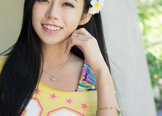 青豆客 – 图片里的婕西儿，谁能抵挡住这位女仆的甜蜜俘获？