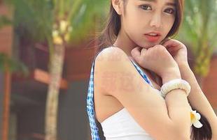 青豆客 – 在我的浏览器里和梁莹Sugar的女神套图共舞，下载这种事太容易了！