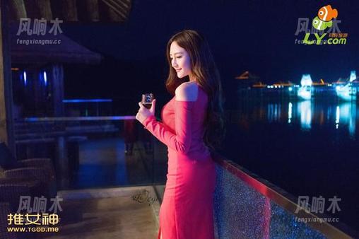 青豆客-黄可christine 青豆客 - 黄可christine的自拍秘籍:原图vs写真,谁能赢?