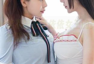 魅妍社 – 能不能把夏依依女王的美图下载放到我的签名档上啊！