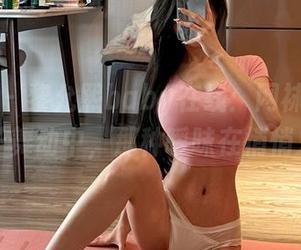 微密圈 – 黎允熙baby在线：网袜图集——袜子舞动中，那种暧昧在悄悄发酵。